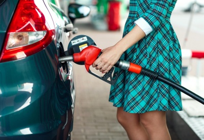 Штрафовать АЗС за недолив бензина начнут в 2019 году