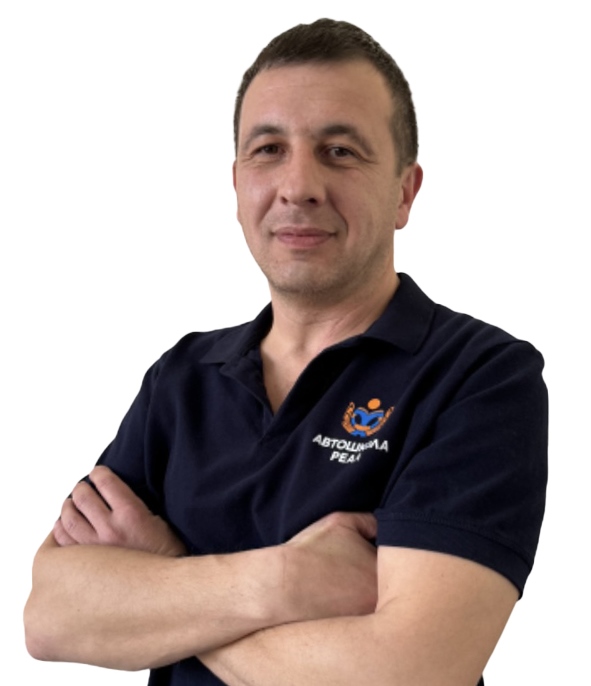 Фото автоинструктора Иватаров Ренат Геннадьевич в г Электросталь