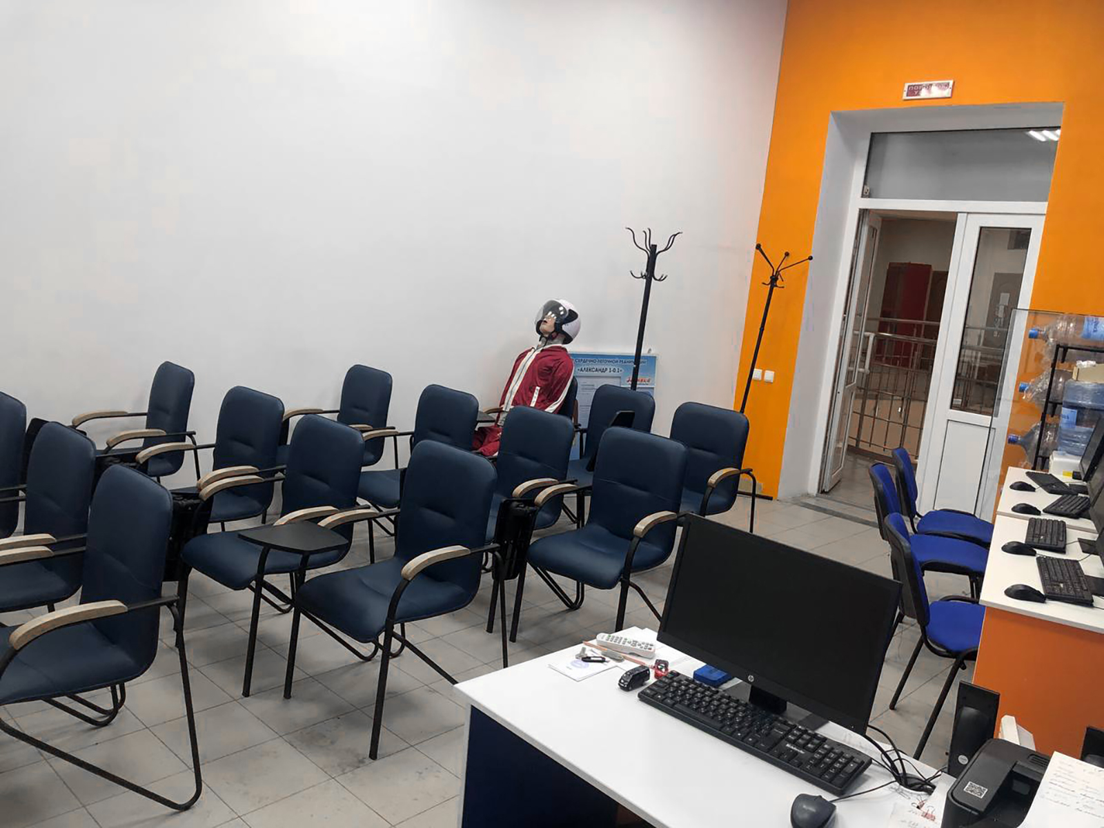 Фото учебного класса в филиале автошколы по адресу ул. Корнеева, 1А